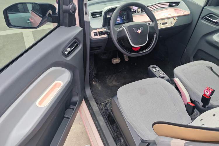 Used Wuling Hongguang MINIEV 2021 Macaron Fashion Edition Lithium-Ion Battery
