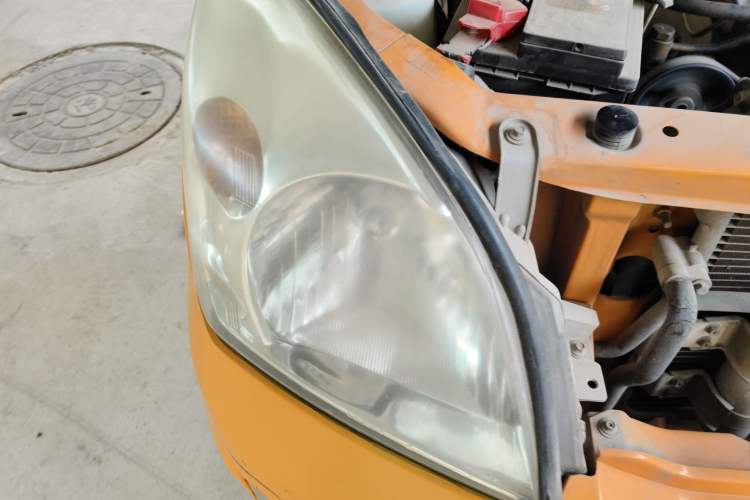 Used Huanghai Challenger SUV 2010 2.0L Two-Wheel Drive DD6490P Right Front Headlight