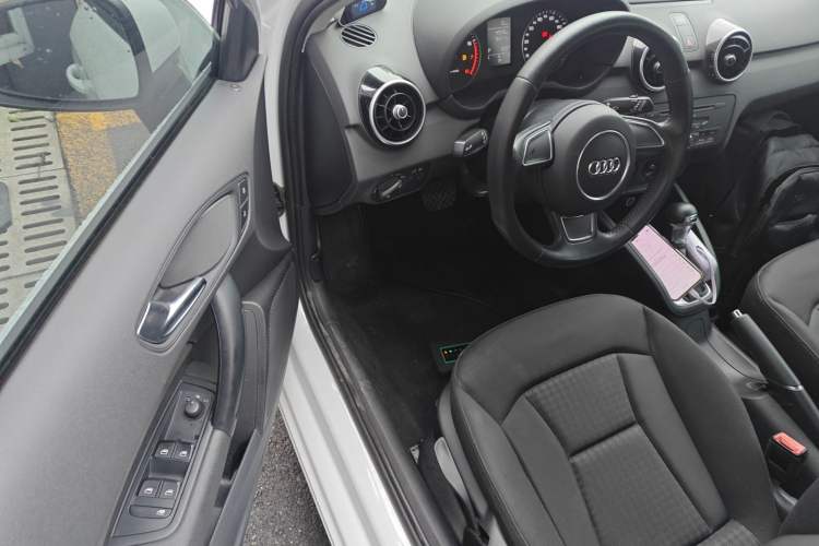 Used Audi A1 2014 30 TFSI Sportback Fashion Model Driver Seat