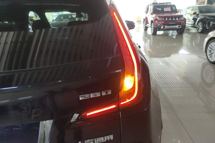 Used Cadillac XT4 2021 28T Two-Wheel Drive Leading Version Exterior 3