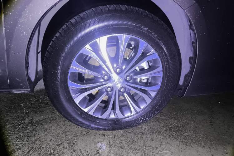 Used Buick GL8 2021 Land Cruiser Executive Class 652T Comfort Model