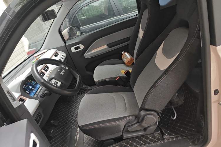 Used Chery QQ Ice Cream 2022 120km Conical Shape Lithium Iron Phosphate Left Front Seat