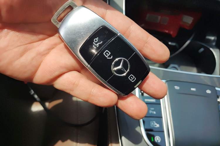 Used Mercedes-Benz E-Class 2019 E 260 L Sport Edition Vehicle Key
