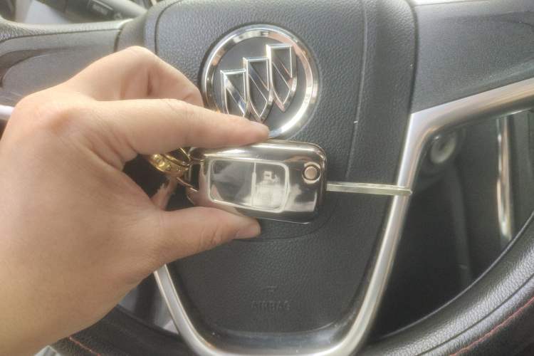 Used Buick Encore 2013 1.4T Automatic Two-Wheel Drive Elite Model Vehicle Key