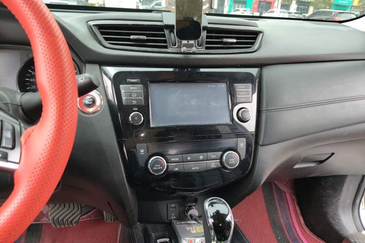 Used Nissan X-Trail 2017 2.5L CVT Luxury Edition 4WD
