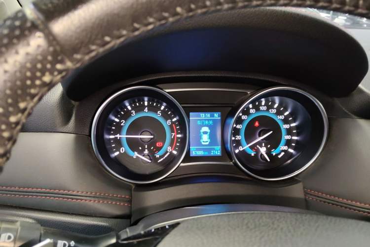 Used Haval H1 2016 Revised Version Blue Badge 1.5L AMT Luxury Edition
