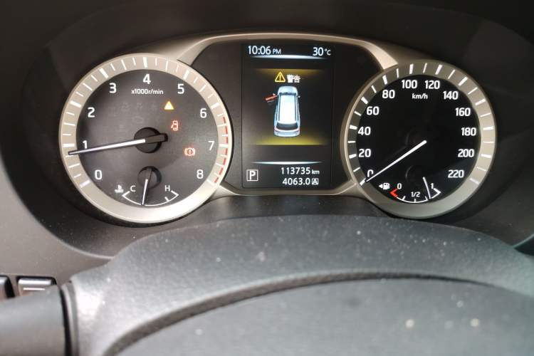 Used Nissan Terra 2018 2.5L Automatic 2WD Luxury Edition
