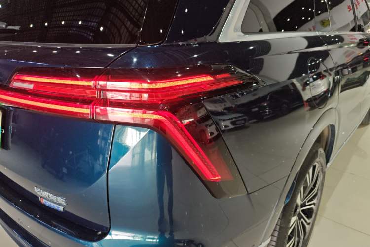 Used Wey Lanshan 2023 Four-Wheel Drive Ultra-Long Range Version Right Rear Taillight