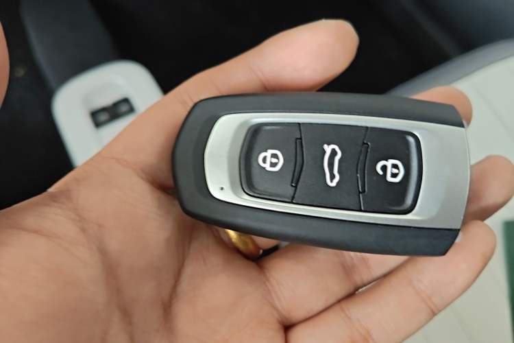 Used Livan Blue Balloon 2025 Model Dynamic Version Vehicle Key