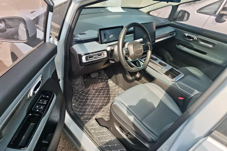 Used AION Y 2023 Younger Star Edition