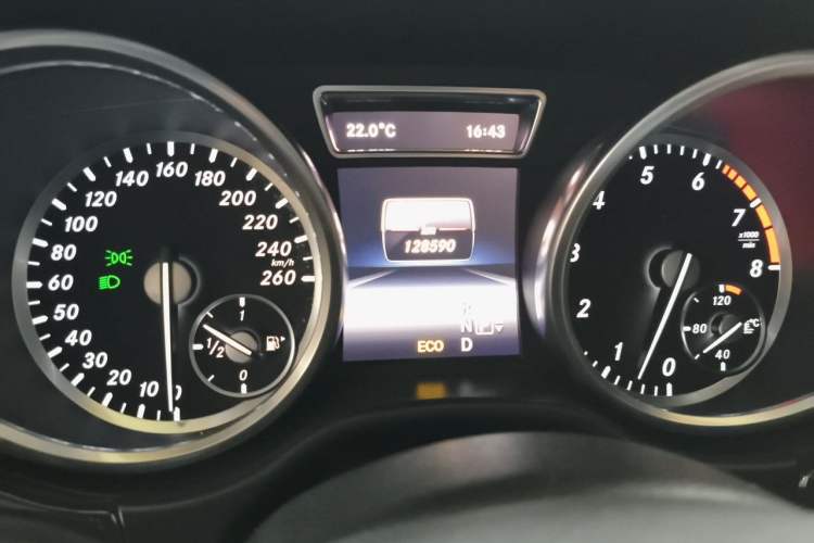 Used Mercedes-Benz M-Class 2015 ML 400 4MATIC Dynamic Model