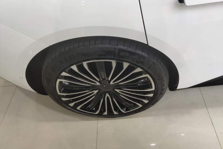 Used Avatr 12 2025 Max All-Electric Version Exterior 5