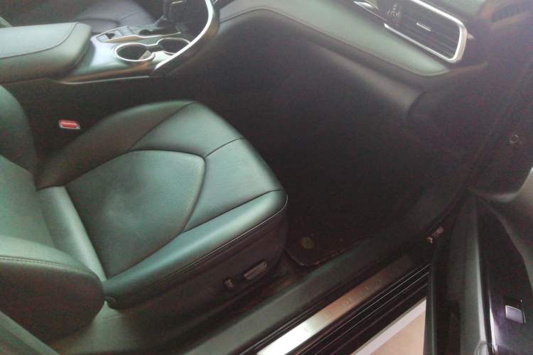 Used Toyota Camry 2023 2.5G Luxury Edition
