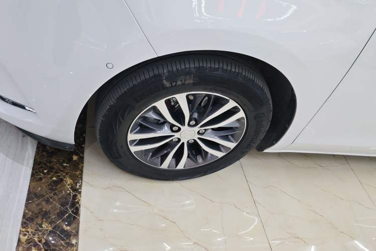 Used Buick GL8 2021 ES Land Cruiser 653T Luxury Edition
