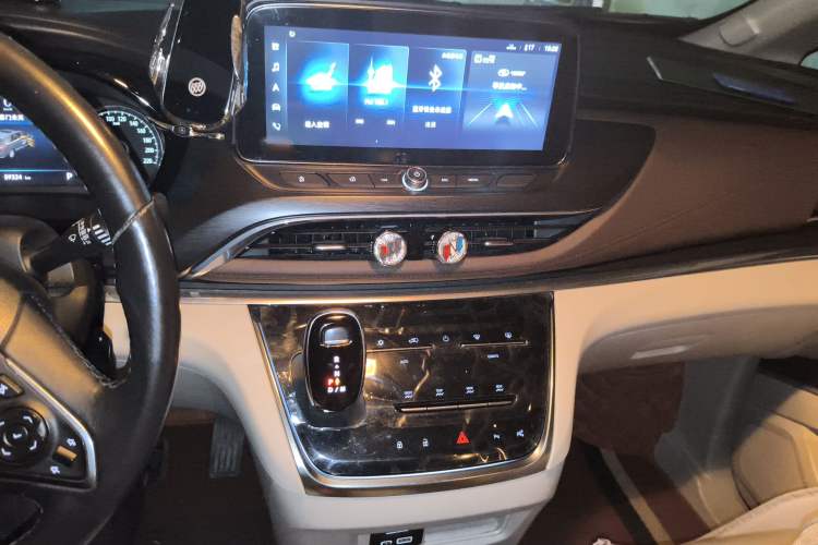 Used Buick GL8 2020 Land Business Class 652T Premium Model