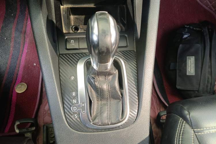 Used Volkswagen Scirocco 2011 1.4 TSI Single-Turbo Fashion Edition Gear Lever