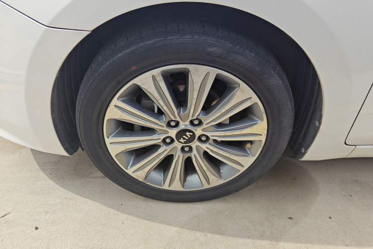 Used Kia K4 2015 1.8L Automatic GLS Special Exterior 4