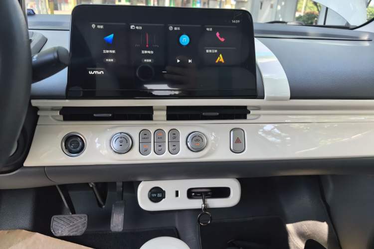 Used CHANGAN NEVO Lumin 2022 155 km – Refreshingly Sweet Edition Audio And AC Panel