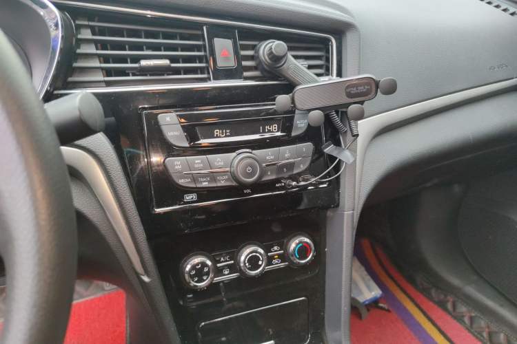 Used Venucia D60 2019 100 000 Glory 1.6L Entry Manual ChenShang Edition China VI