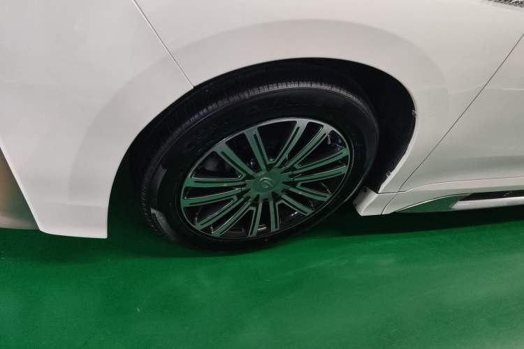 Used GAC Trumpchi M8 2021 Master Series 390T Prestige Edition Exterior 4