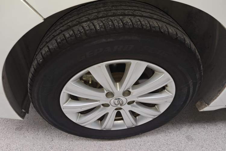 Used GAC Trumpchi M6 2021 270T DCT Elite Edition (7-seater) Left Front Wheel Hub