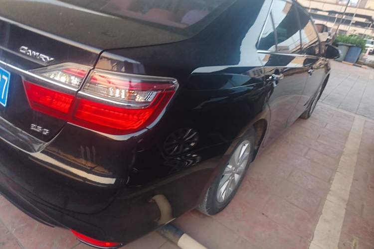 Used Toyota Camry 2015 2.0E Elite Edition Right Rear Taillight