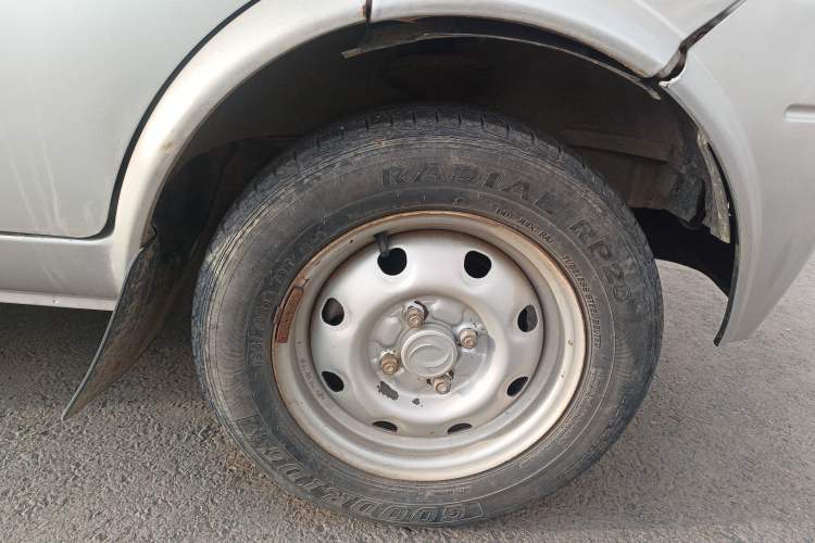 Used Dongfeng Xiaokang K17 2009 1.0L Base Version AF10-06 Right Front Wheel Hub