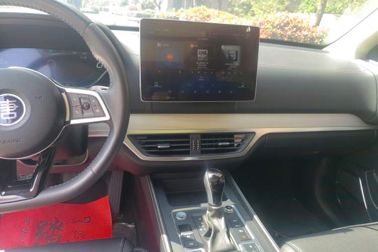 Used BYD Tang 2019 2.0T Automatic SmartConnect Luxury 7-Seater China VI Standard Audio And AC Panel