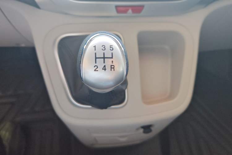 Used JAC Refine M3 2025 PLUS 1.5T Manual Classic Edition 5 Seats
