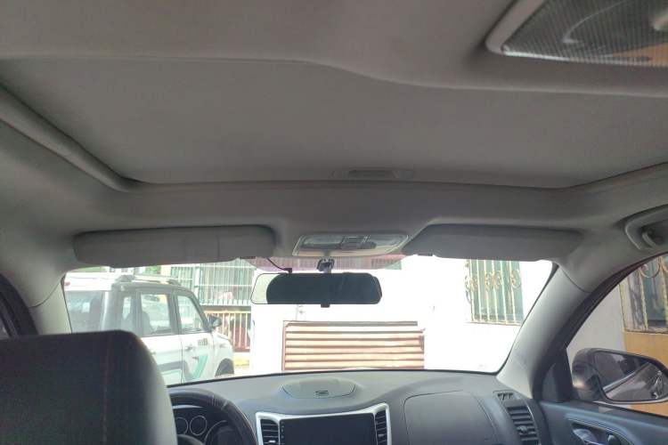 Used CHANGAN CS35 2015 1.6L Automatic Luxury Model China IV Standard
