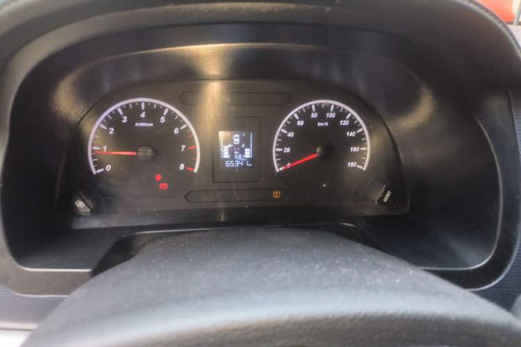 Used FORTHING Lingzhi 2022 M5 1.6L Practical Model 5 Seats
