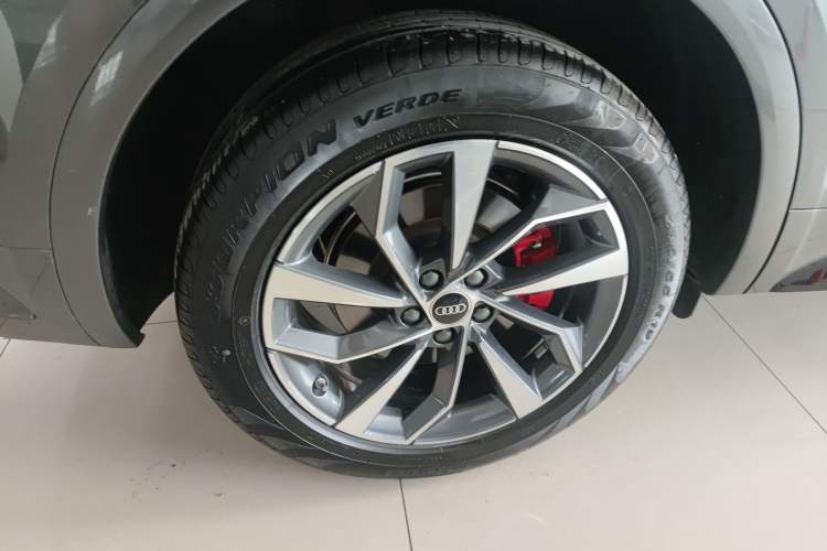 Used Audi Q5L 2024 40 TFSI Fashion Dynamic Model
