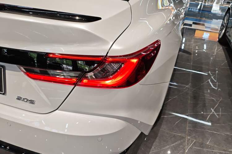 Used Toyota Camry 2026 Model 2.0S Sport Edition Right Rear Taillight