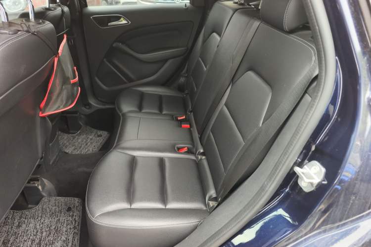 Used Mercedes-Benz B-Class 2018 B 200 Sport Edition Left Rear Seat