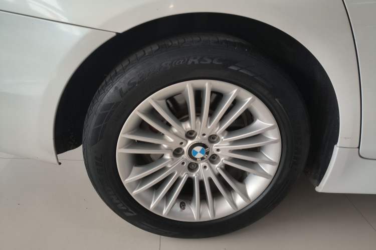 Used BMW 5 Series 2014 525Li Leading Model