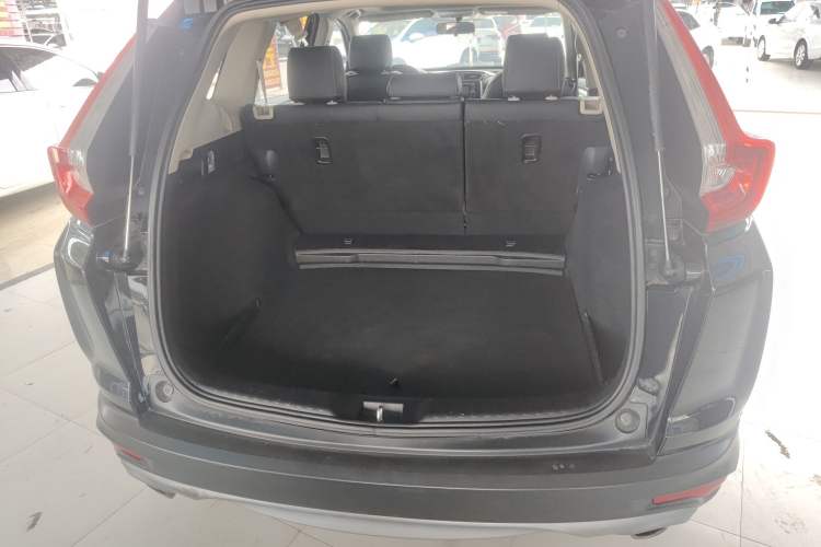 Used Honda CR-V 2017 240TURBO CVT 2WD Comfort Version Trunk