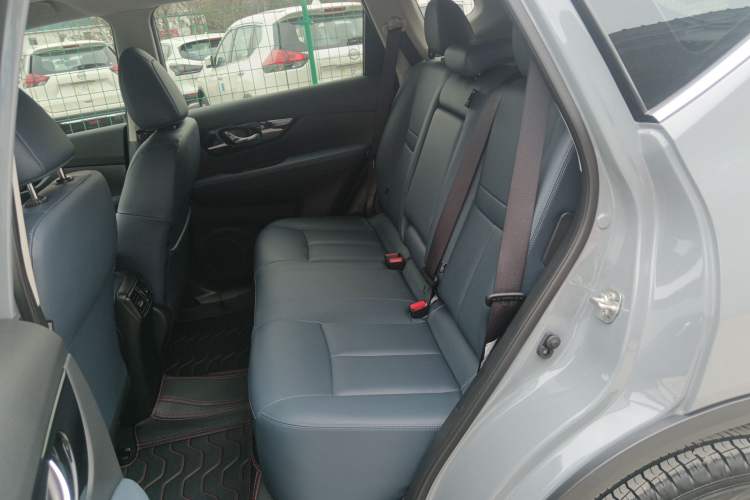 Used Nissan X-Trail 2025 Honor 2.0L Two-Wheel Drive Leading Edition Left Rear Seat