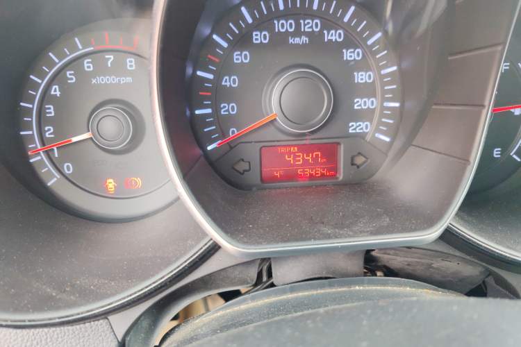 Used Kia K2 2015 Sedan 1.4L MT GLS