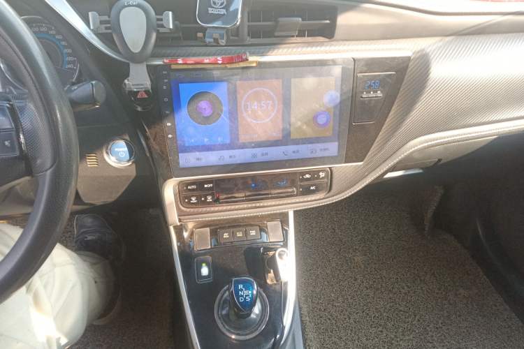 Used Toyota Levin 2017 Revised Dual-Engine 1.8H GS E-CVT Elite Sunroof Version China V Standard Audio And AC Panel