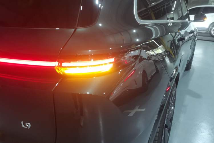 Used Li Auto L9 2024 Ultra Model Exterior 3
