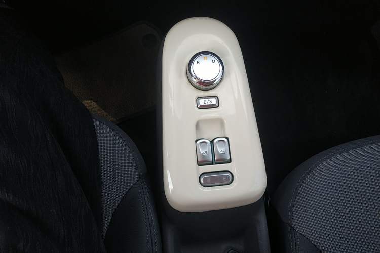 Used CHANGAN NEVO Lumin 2023 205km Xiangqin Version Gear Lever