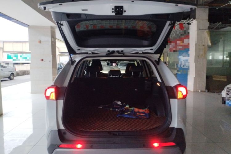 Used Toyota RAV4 2021 2.0L CVT Two-Wheel Drive Fashion Edition
