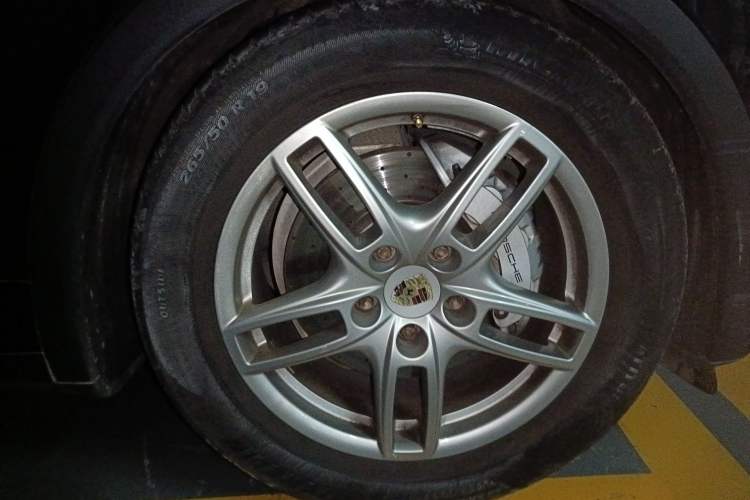 Used Porsche Cayenne 2011 Cayenne S 4.8L