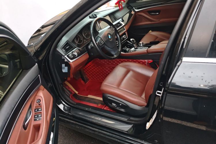 Used BMW 5 Series 2014 520i Elegant Edition Driver Seat