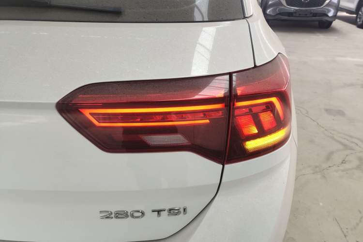 Used Volkswagen T-ROC 2021 280TSI DSG Two-Wheel Drive Comfort Connect Edition Exterior 3