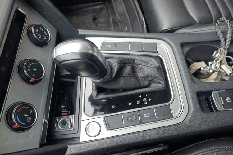 Used Volkswagen Magotan 2017 280TSI DSG Comfort Model
