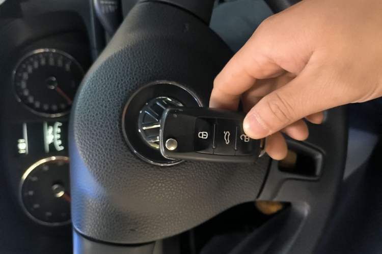 Used Volkswagen Gran Lavida 2013 1.6L Automatic Comfort Model Vehicle Key