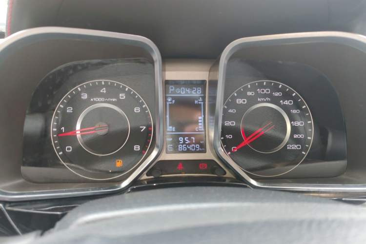 Used Zotye Domy X5 2015 1.5T CVT ZhiXian Model China IV Standard Instrument Cluster