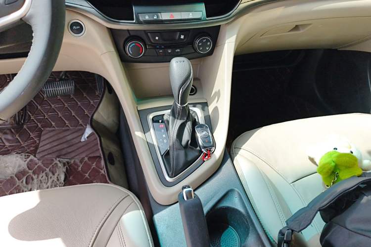 Used Buick Excelle GX 2018 15T Dual-Clutch Elite Model
