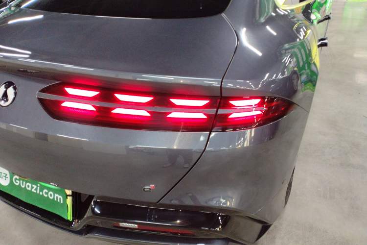 Used Denza Z9 2024 1100 km Four-Wheel Drive Max Version